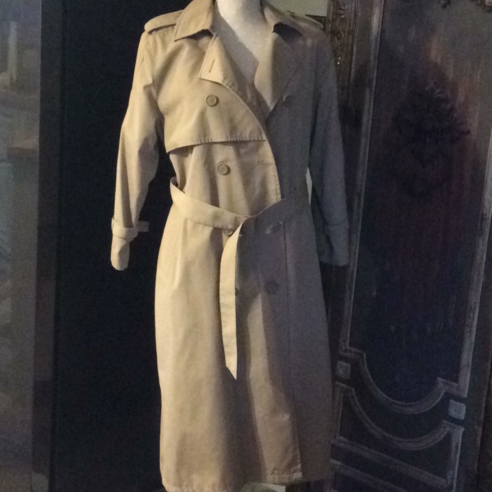 Nice zip-out liner trench coat sz. 8P